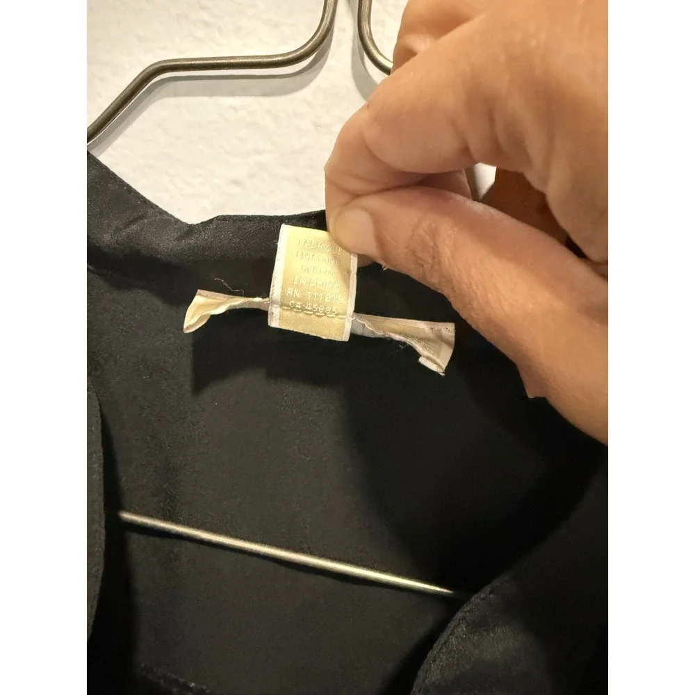 Michael Kors Black V-Neck Roll‎ Tab Sleeve Blouse Gold Zip Pockets Size 10